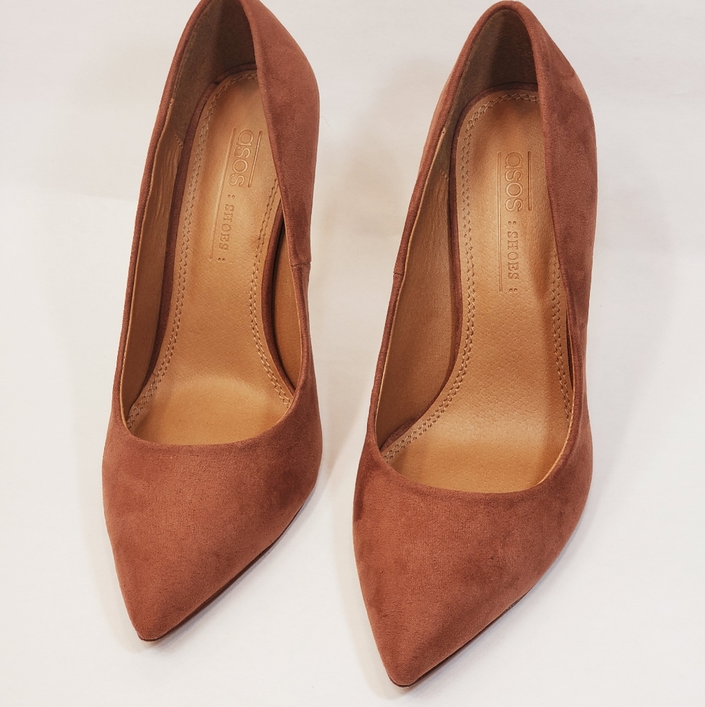 Wide Fit Pump Mocha
